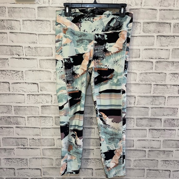 Women’s Under Armour multi-color heat gear compression leggings Large - Picture 2 of 4